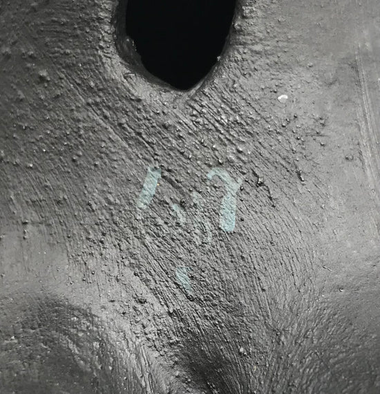 Stierfigur mit Steinen, Volkskunst, handbemalt