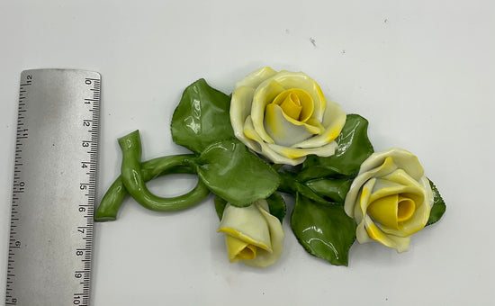 Herend Tischrosen gelb Porzellan, Dekorose Rosenköpfe