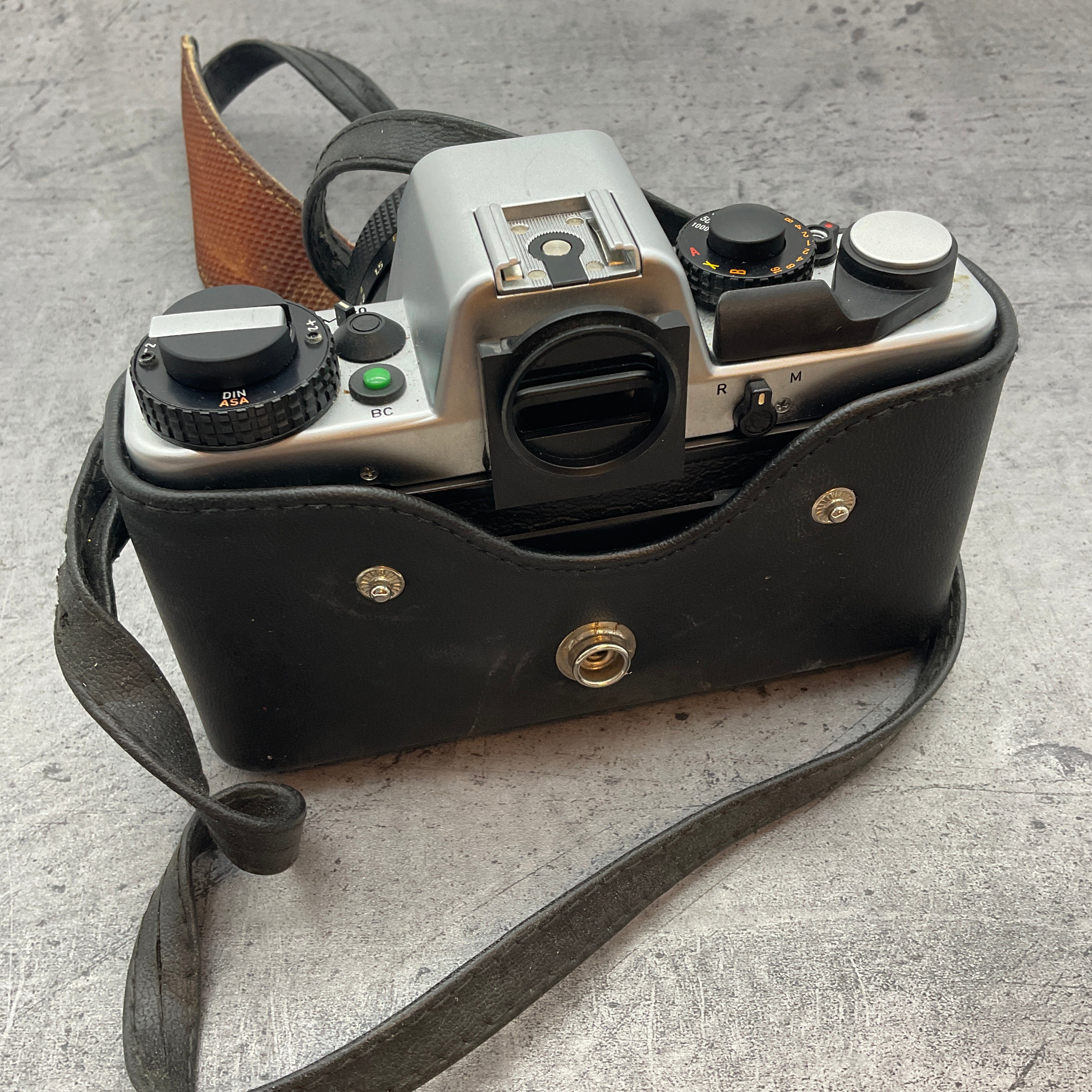 ROLLEIFLEX SL35 mit Rollei-HTF Planar 1.8/50, 1224335 mit Etui