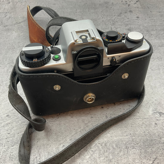 ROLLEIFLEX SL35 mit Rollei-HTF Planar 1.8/50, 1224335 mit Etui