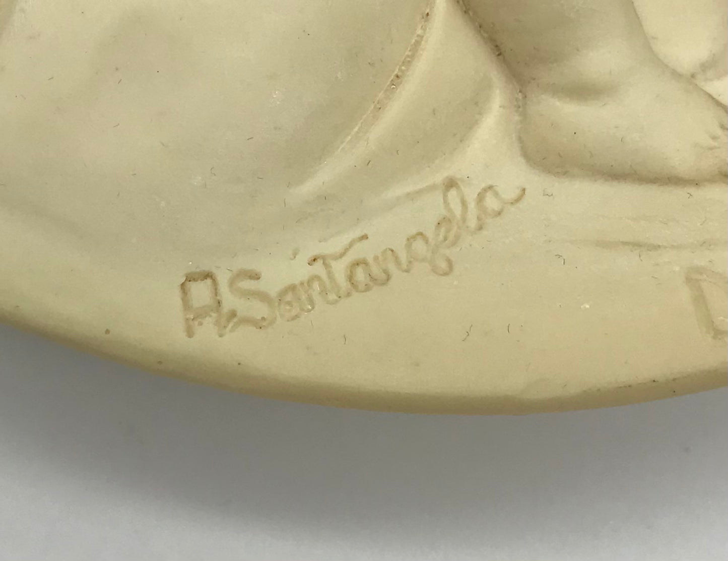 Madonna Serena, Ital. Wand Teller, Reliefteller, Elfenbeinfarben, A. Santangela