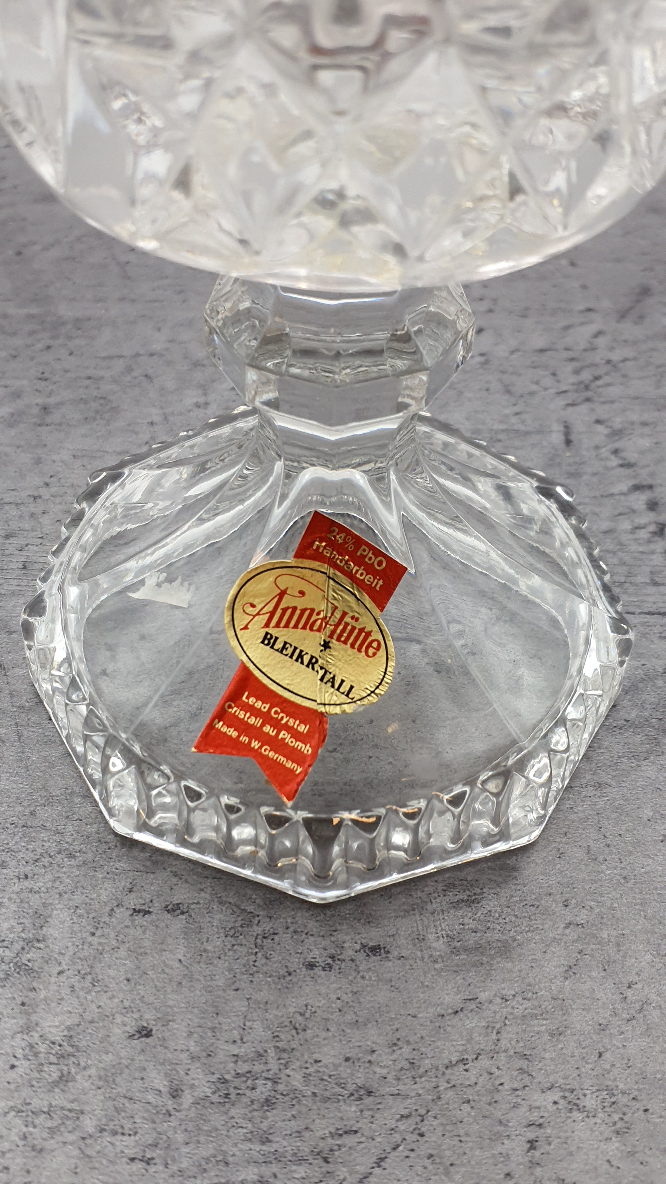 Blumen Vase aus Glas mit Podest "Anna Hütte"Bleikristall, rotes Blumenmotiv