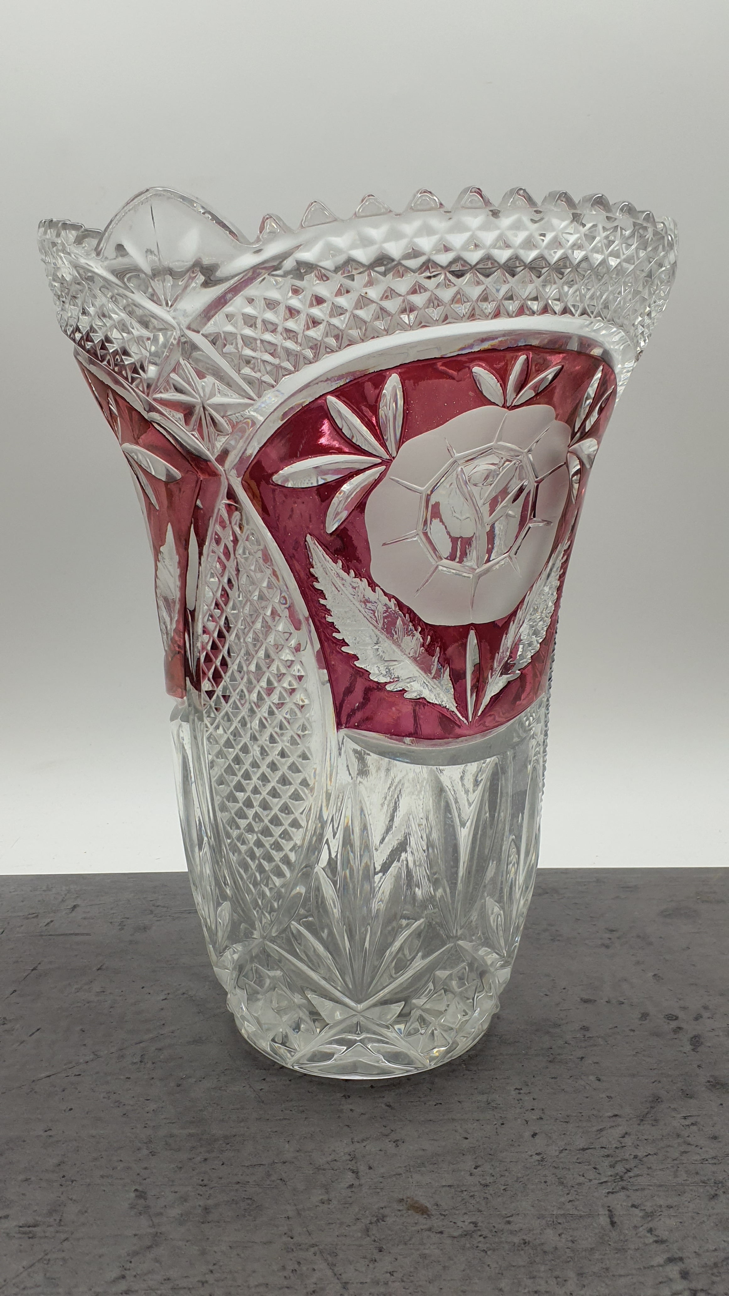 Blumen Vase aus Glas"Anna Hütte" Bleikristall-Blumenmotiv, rot