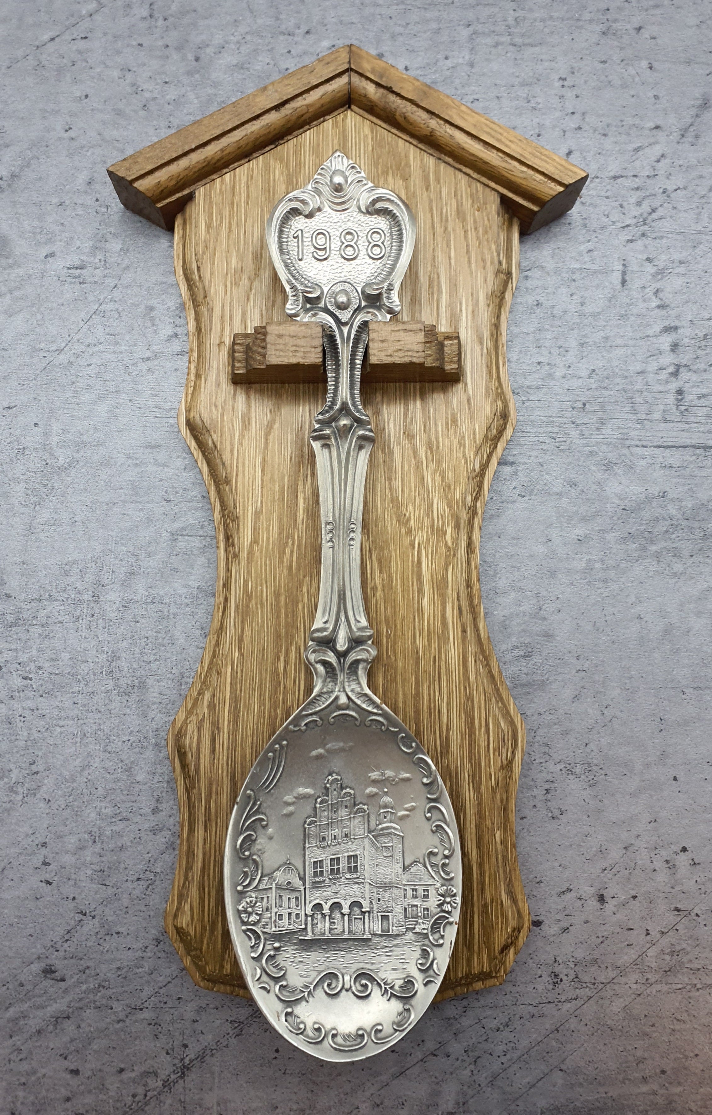 Frieling Zinn Jahreslöffel 1988 mit Holzbrett - Sammellöffel