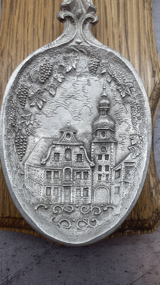 Frieling Zinn Jahreslöffel 1980 mit Holzbrett - Sammellöffel