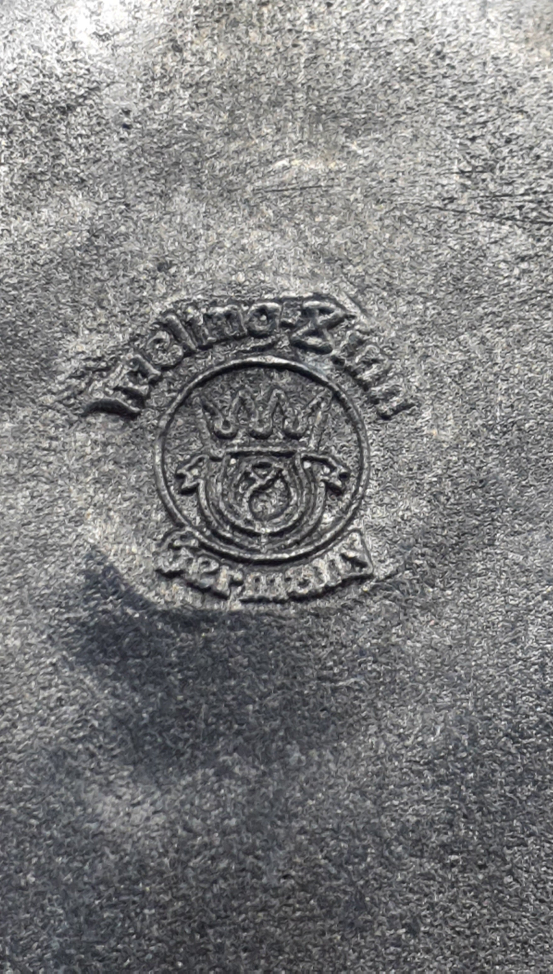 Frieling Zinn Jahreslöffel 1980 mit Holzbrett - Sammellöffel