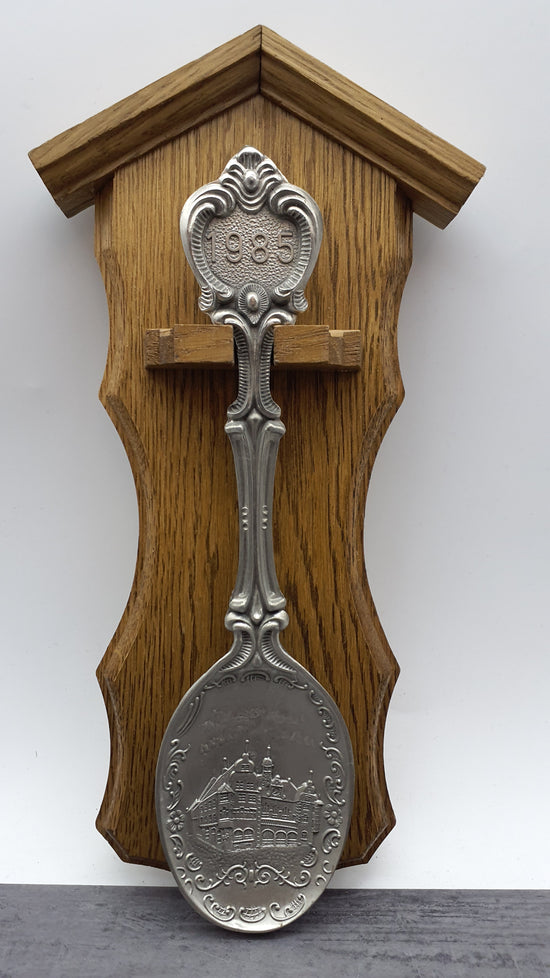 Frieling Zinn Jahreslöffel 1985 mit Holzbrett - Sammellöffel