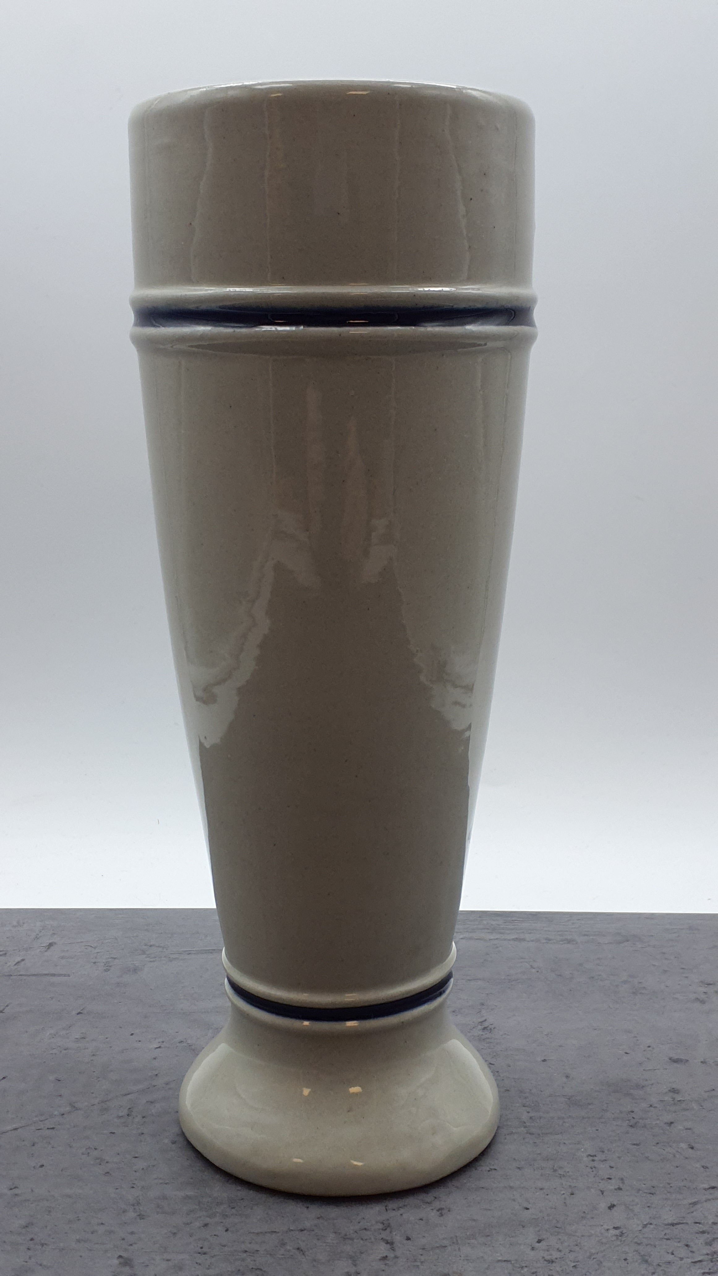 Porzellan Bierkrug, Bayernwappen, Original King 3, grau