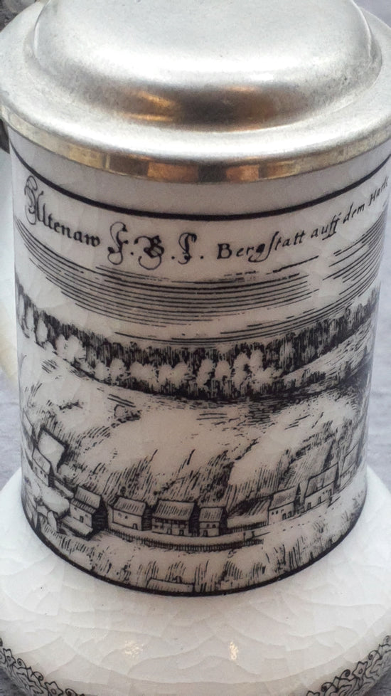 Porzellan Krug mit Zinndeckel, Motiv Altenau Bergstadt auf dem Harz, Altenkunstadt Germany, schwarz-weiß