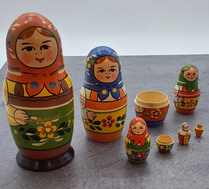 Russische Matroschka Babuschka Holzpuppe Russin, unvollständig