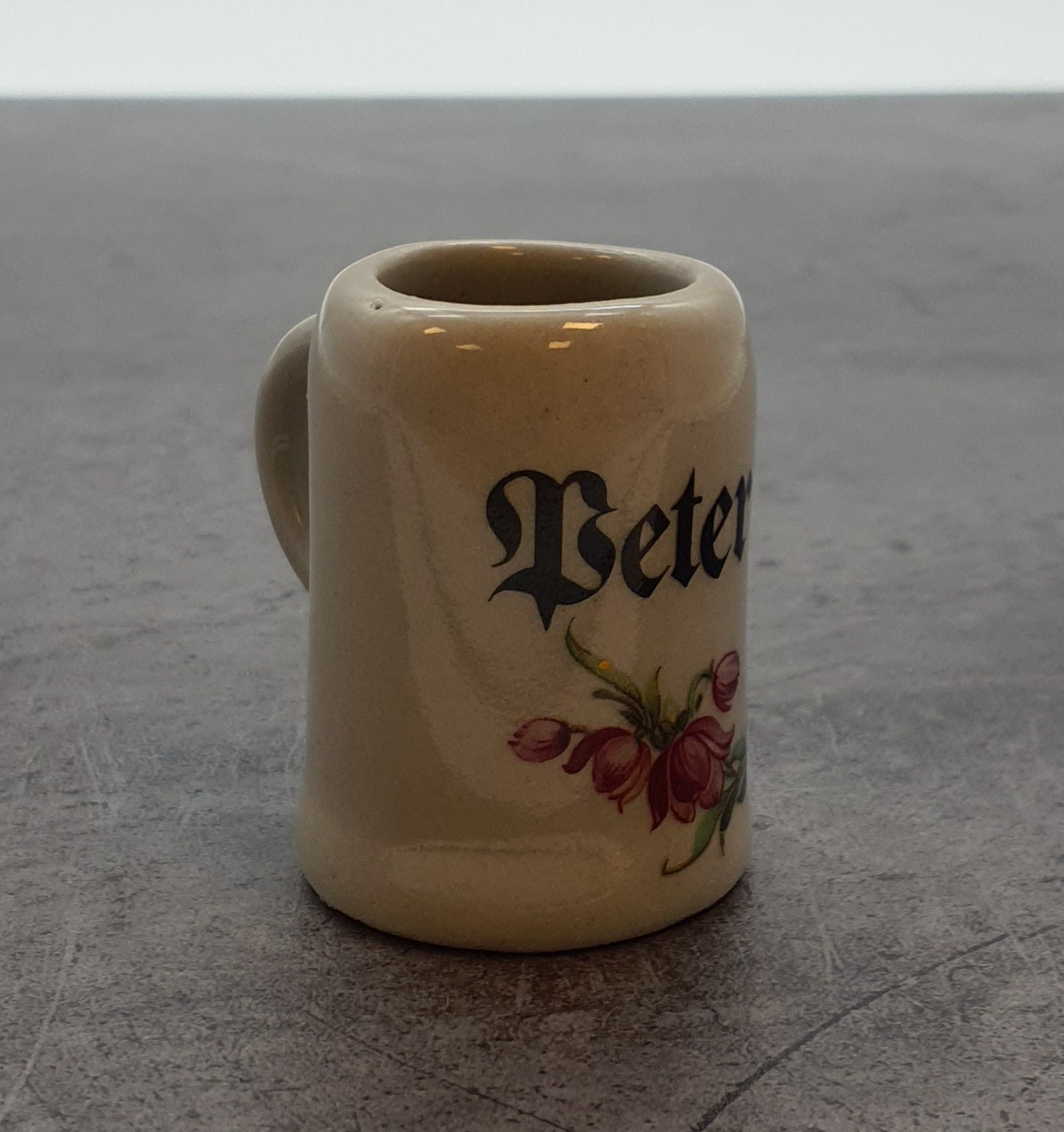 kleiner Porzellan Bierkrug, Blumenmotiv