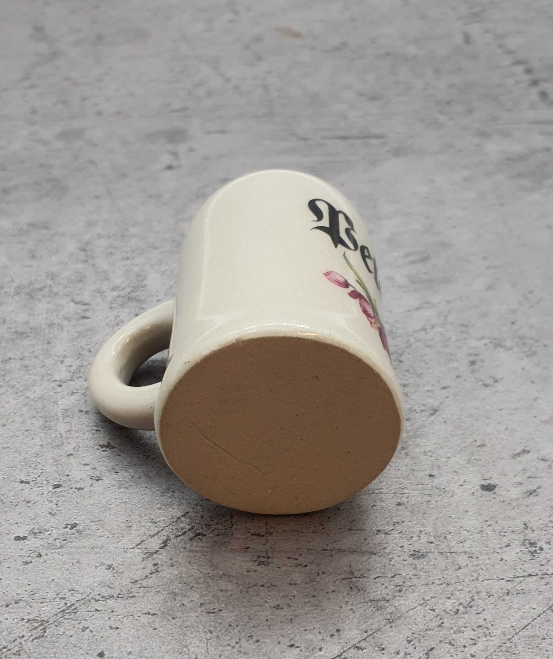 kleiner Porzellan Bierkrug, Blumenmotiv