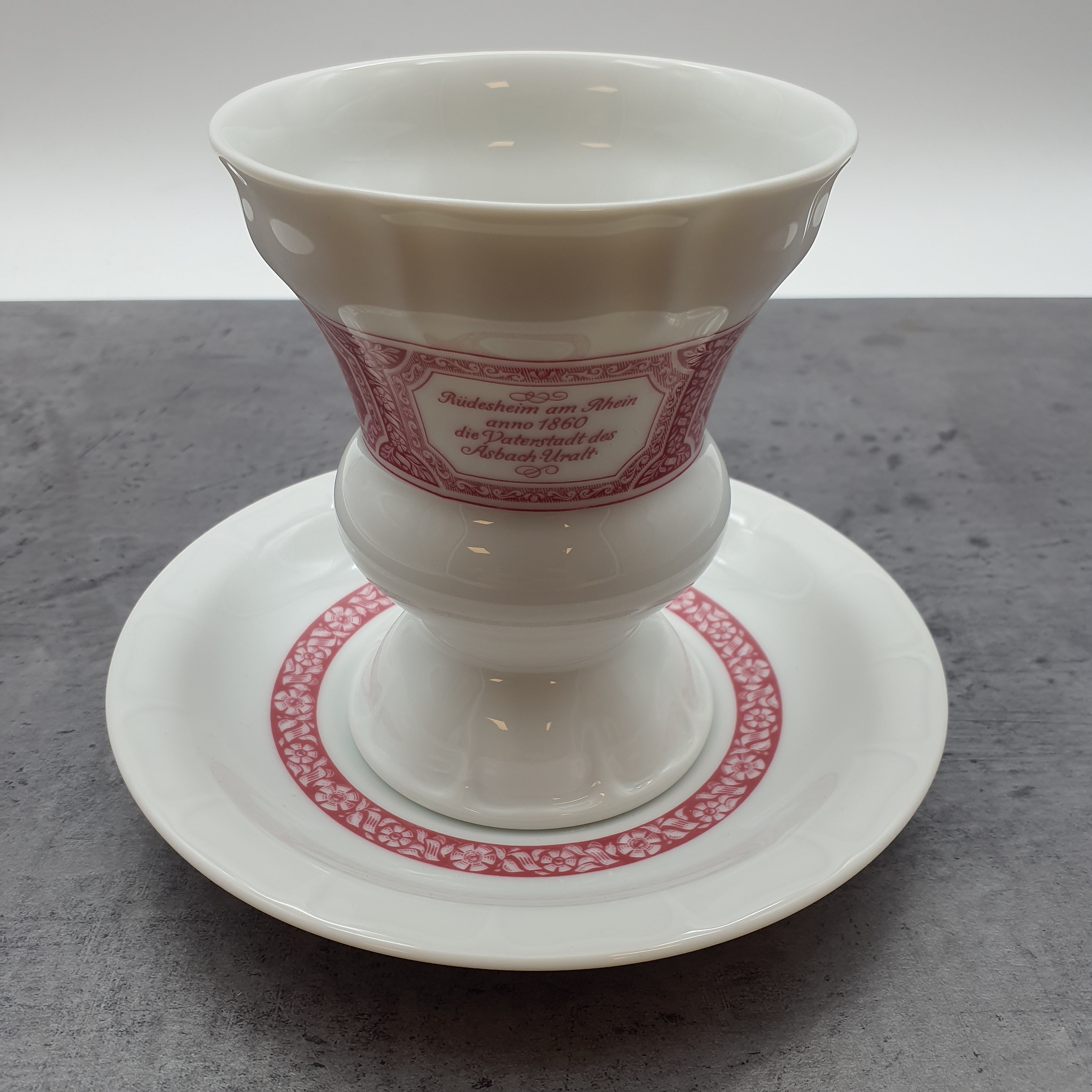 Rüdesheimer Spezialitäten, mit Ansbach Uralt, Porzellan Gedeck 2-teilig