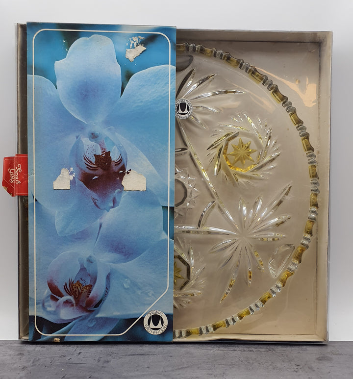 Bleikristall Schale, Alle Schönheit die Glas haben kann, Walther, Edel gelb m. Schliff