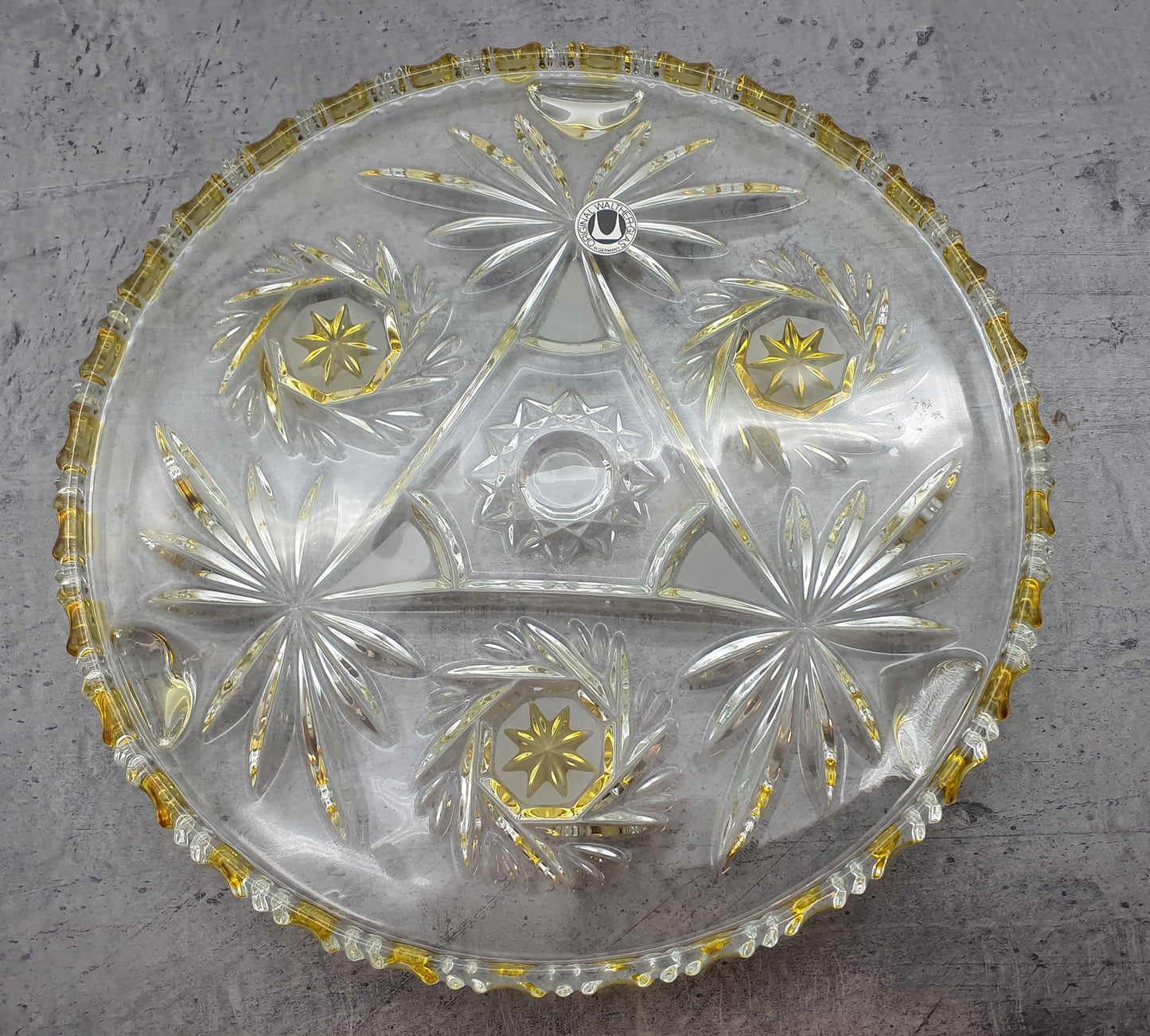 Bleikristall Schale, Alle Schönheit die Glas haben kann, Walther, Edel gelb m. Schliff