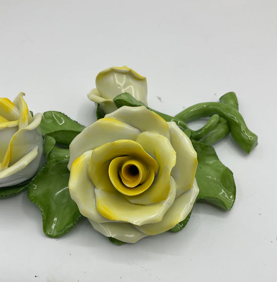 Herend Tischrosen gelb Porzellan, Dekorose Rosenköpfe