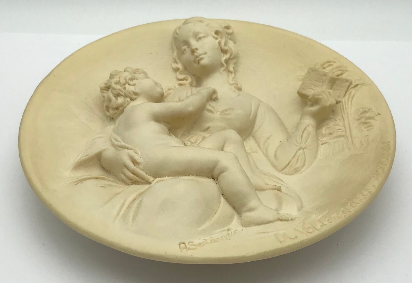 Madonna Serena, Ital. Wand Teller, Reliefteller, Elfenbeinfarben, A. Santangela