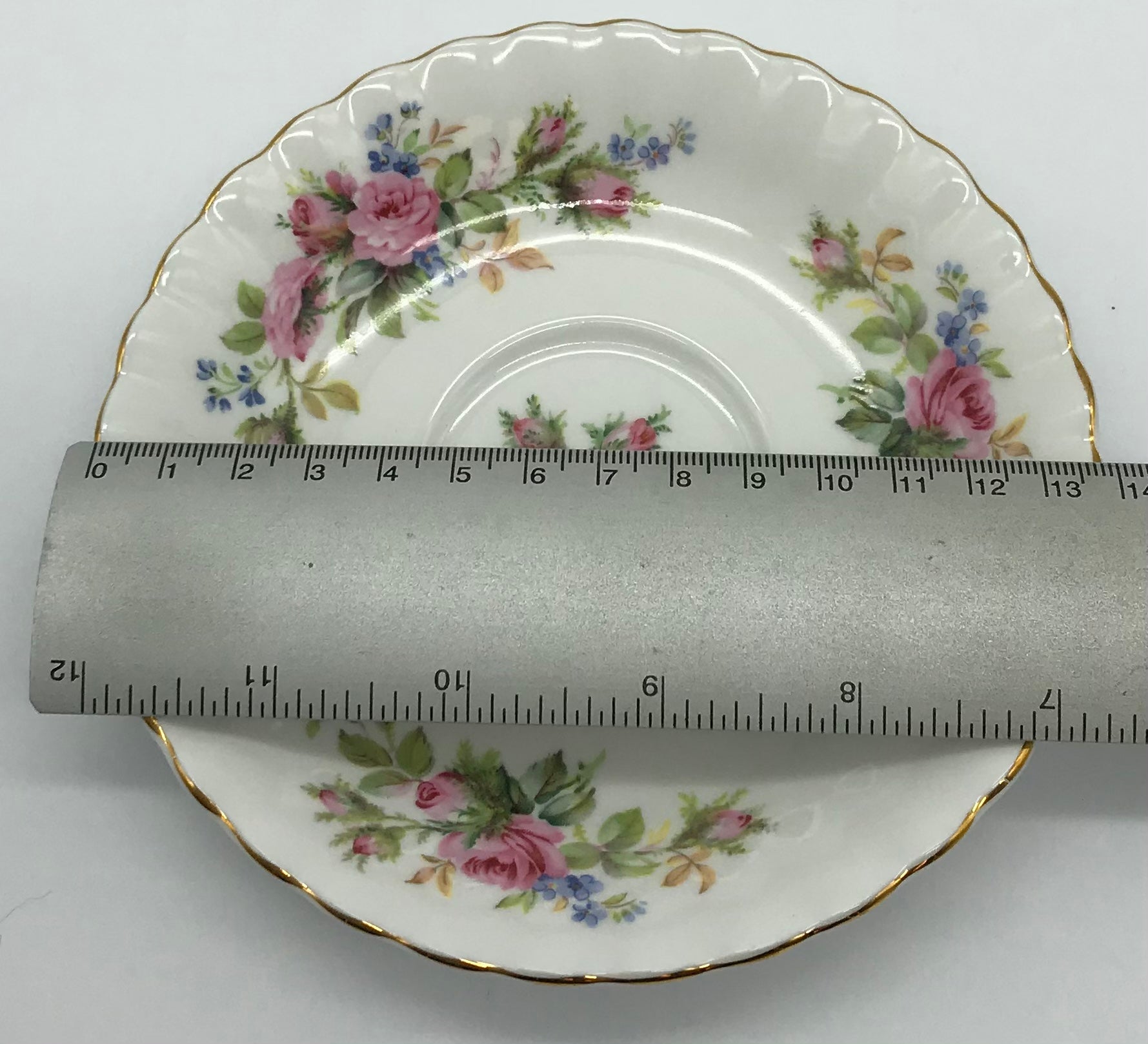 6 x Royal Albert Moss Rose Bone China Unterteller, Teeteller Blumendekor