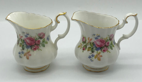2 x  Royal Albert-Porzellan-Bone China-England-Moss Rose, Milchkännchen