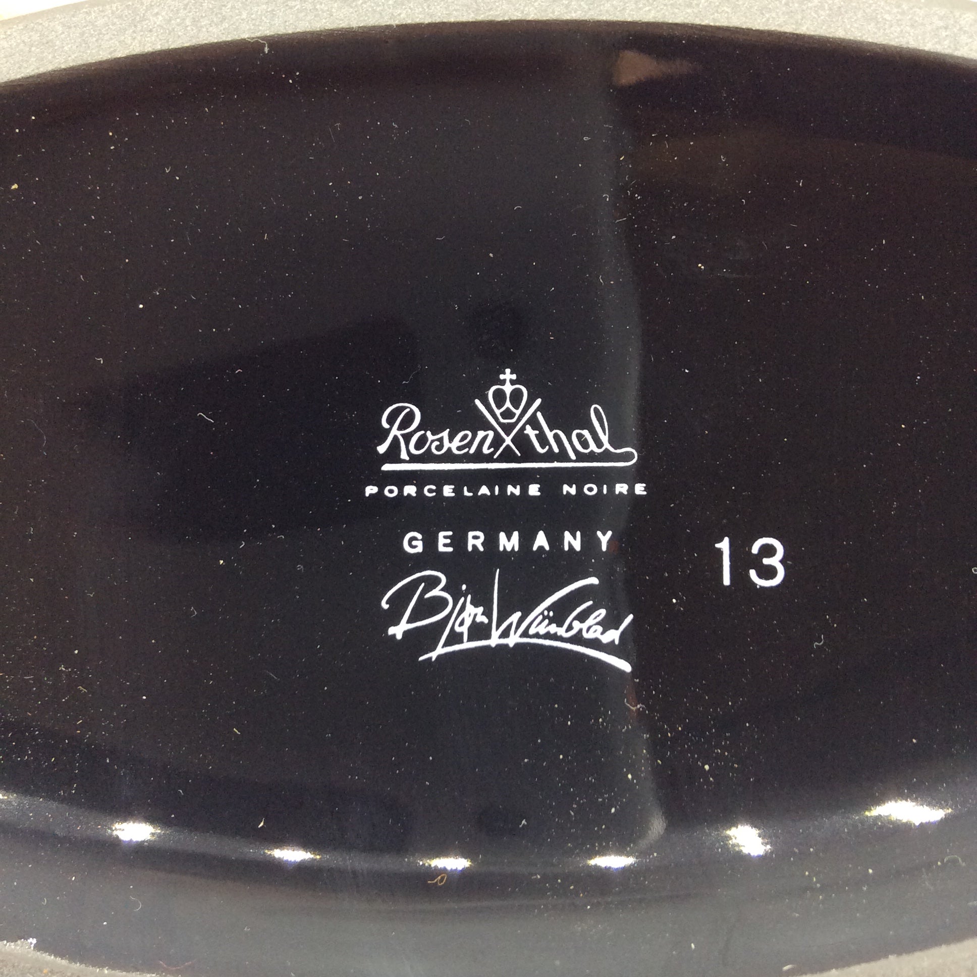 Rosenthal Vase von Bjørn Wiinblad Porcelaine Noire Höhe ca. 17cm