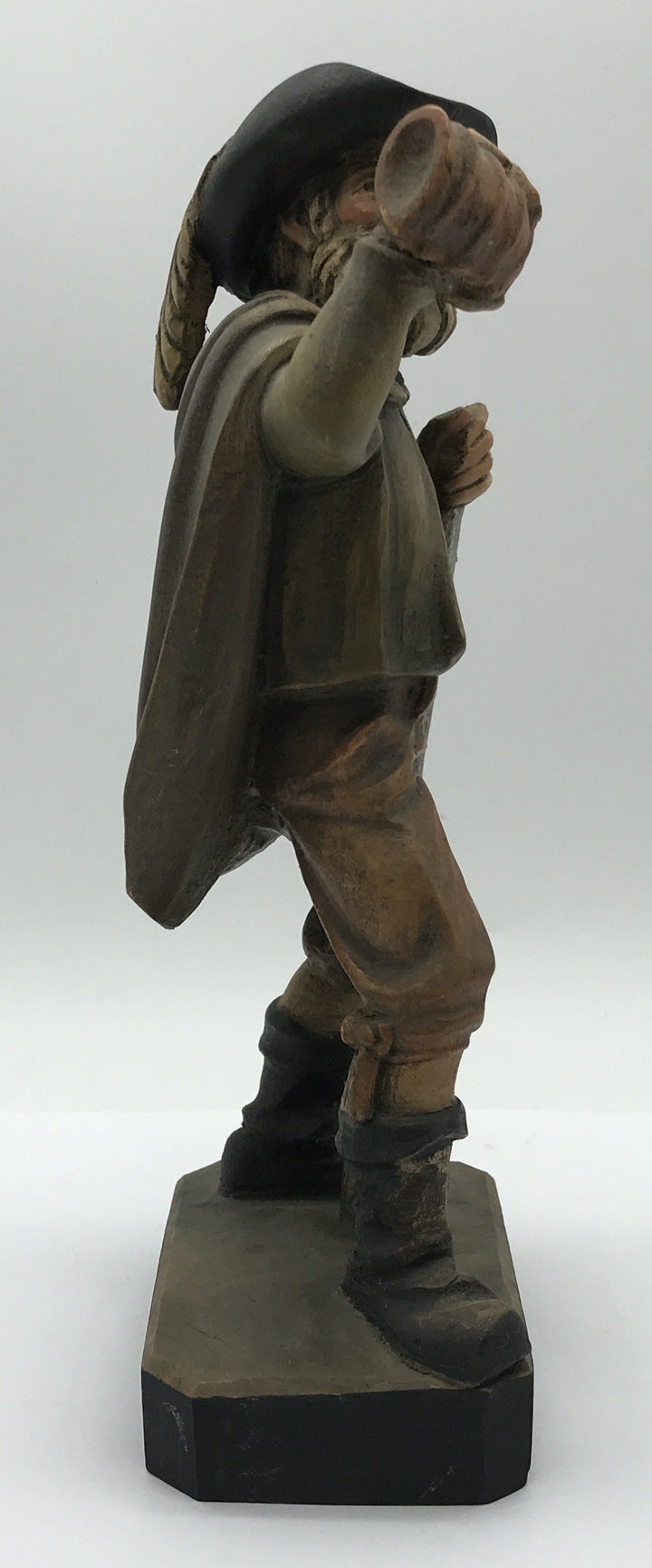 Handgeschnitzte Holzfigur Bergwanderer mit Horn, bemalt, Rothenburg, 25 cm