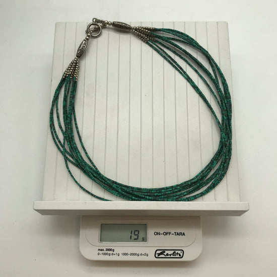 Grüne Modeschmuck Perlenkette, mit Silberfarbenen Verschluss,