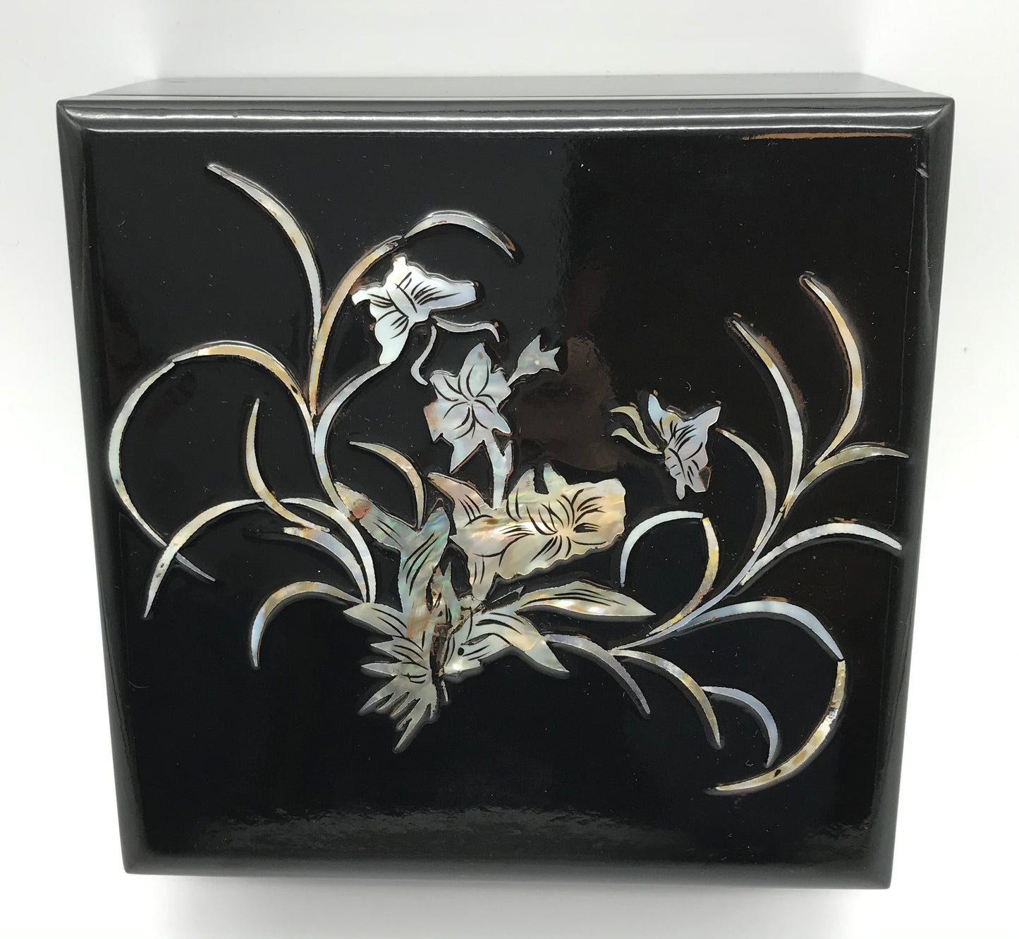 Schmuckkästchen schwarz Lack mit Perlmutt Blume