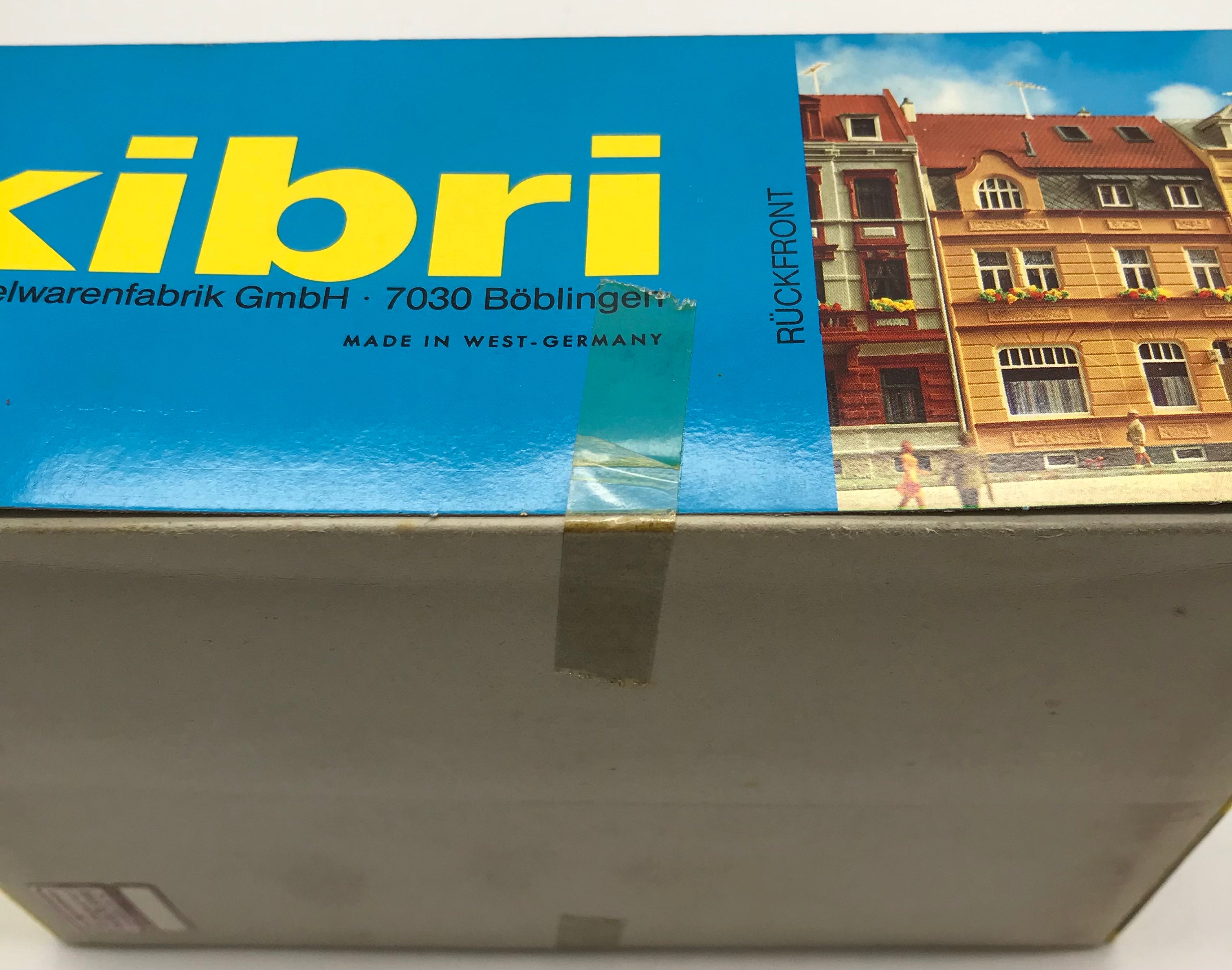 Kibri 8282 H0 Bürgerhaus mit Erker, Stadthaus mit Preiser,