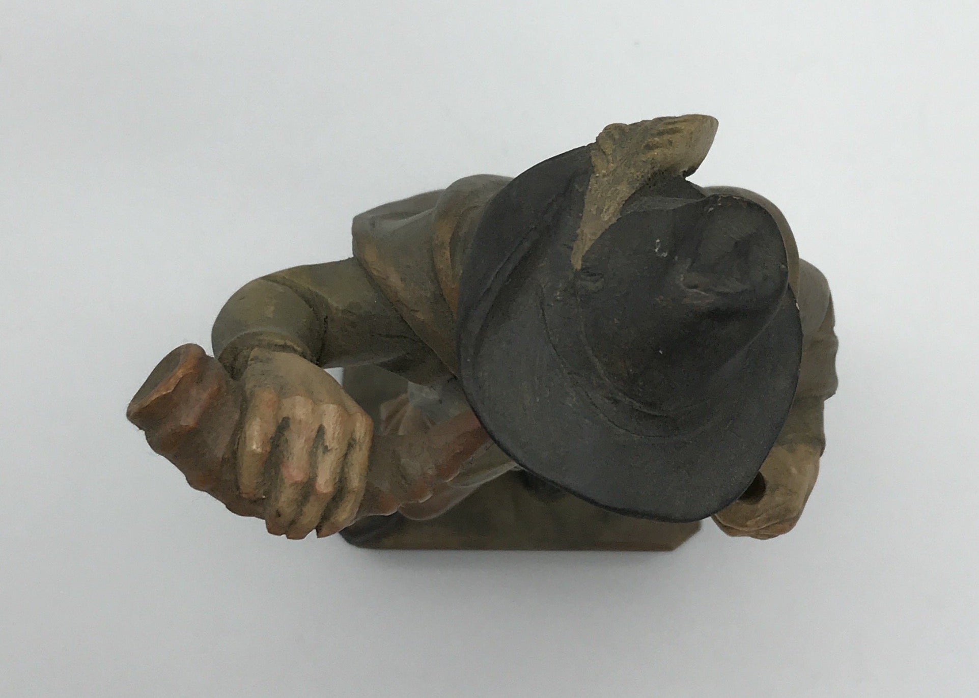 Handgeschnitzte Holzfigur Bergwanderer mit Horn, bemalt, Rothenburg, 25 cm