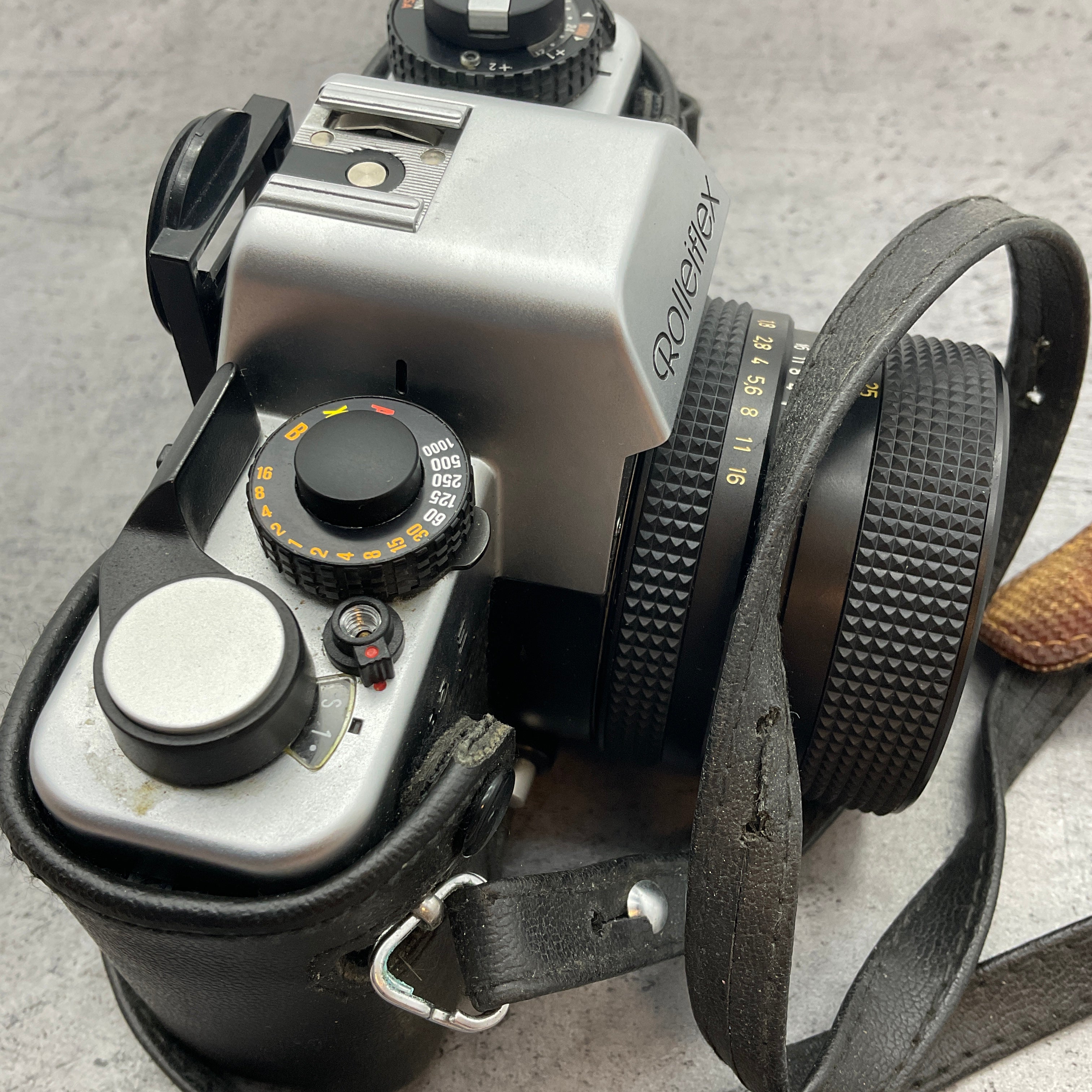 ROLLEIFLEX SL35 mit Rollei-HTF Planar 1.8/50, 1224335 mit Etui