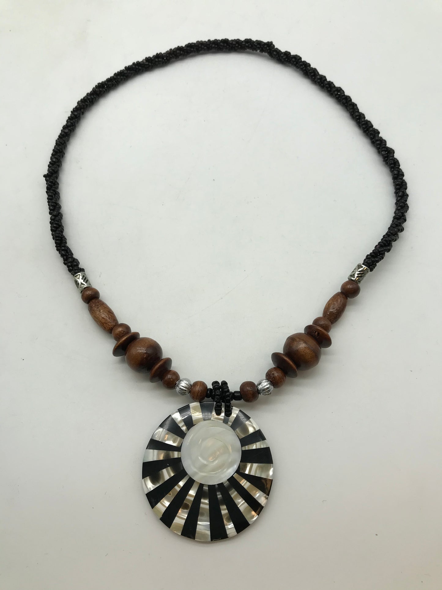3 x Kette aus Holz,schwarz und weiß, Afrikanischer Look, runde Anhänger, Muschelmotiv