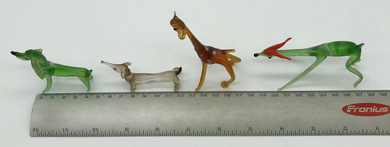 KONVOLUT 4 Stk. Glasfigur Giraffe, Hund, Reh, Dekoration, Setzkasten, Vitrine