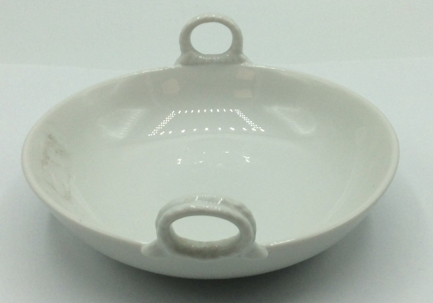 KPM Berlin Ringhenkelschale mit zwei Griffen