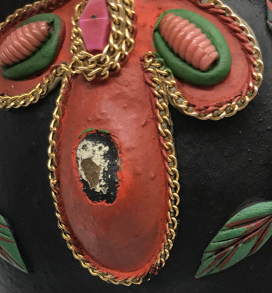 Stierfigur mit Steinen, Volkskunst, handbemalt