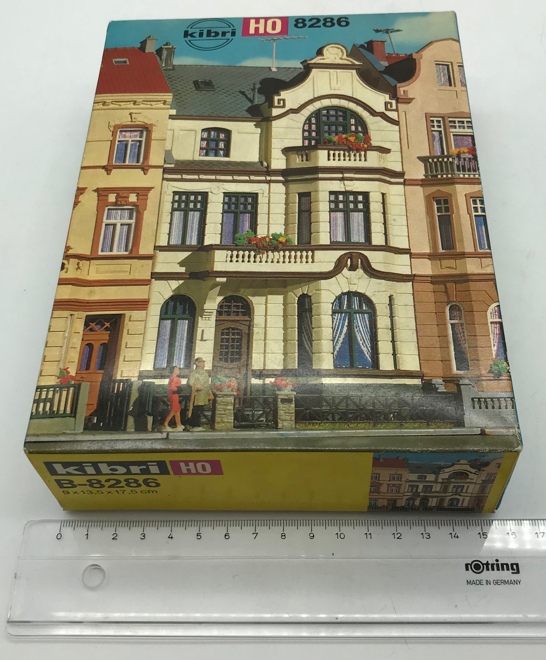 Kibri 8286 Gebäudebausatz Bürgerhaus mit Atelier Spur H0