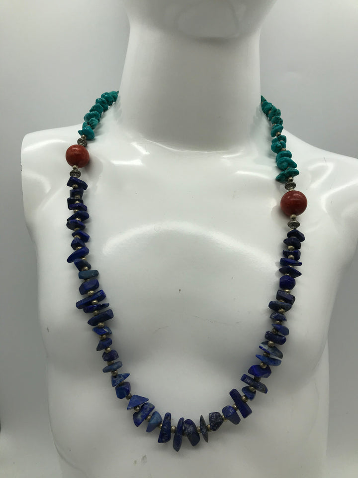 blaue, türkise, rote Modeschmuck Steinkette, mit Silberfarbenen Verschluss,