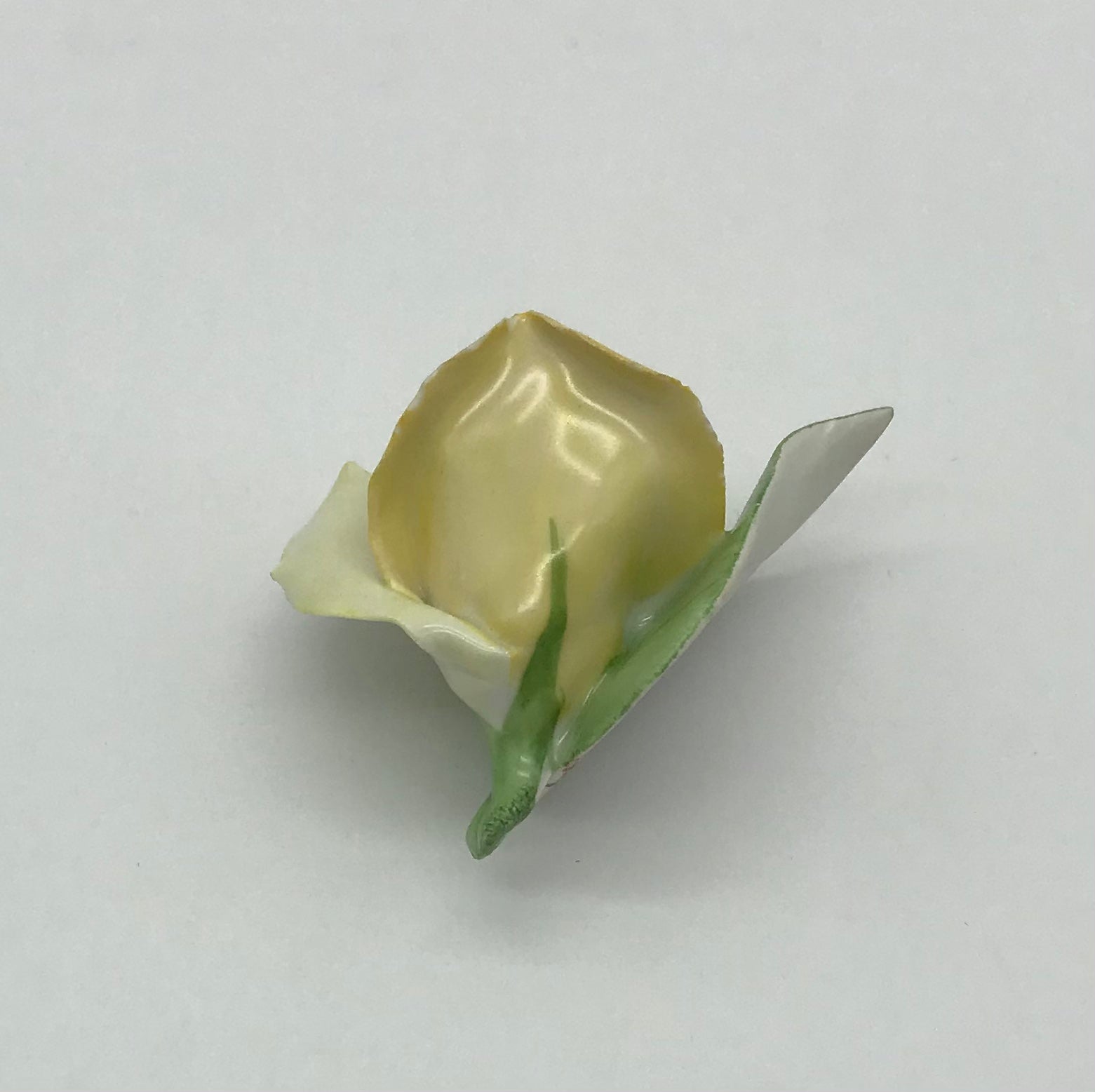 Porzellan Rose Blume Aquincum Budapest handbemalt, gelb