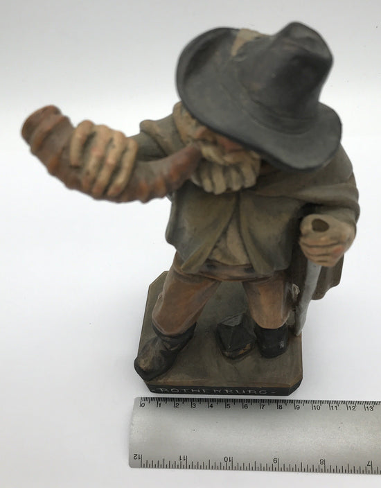 Handgeschnitzte Holzfigur Bergwanderer mit Horn, bemalt, Rothenburg, 25 cm