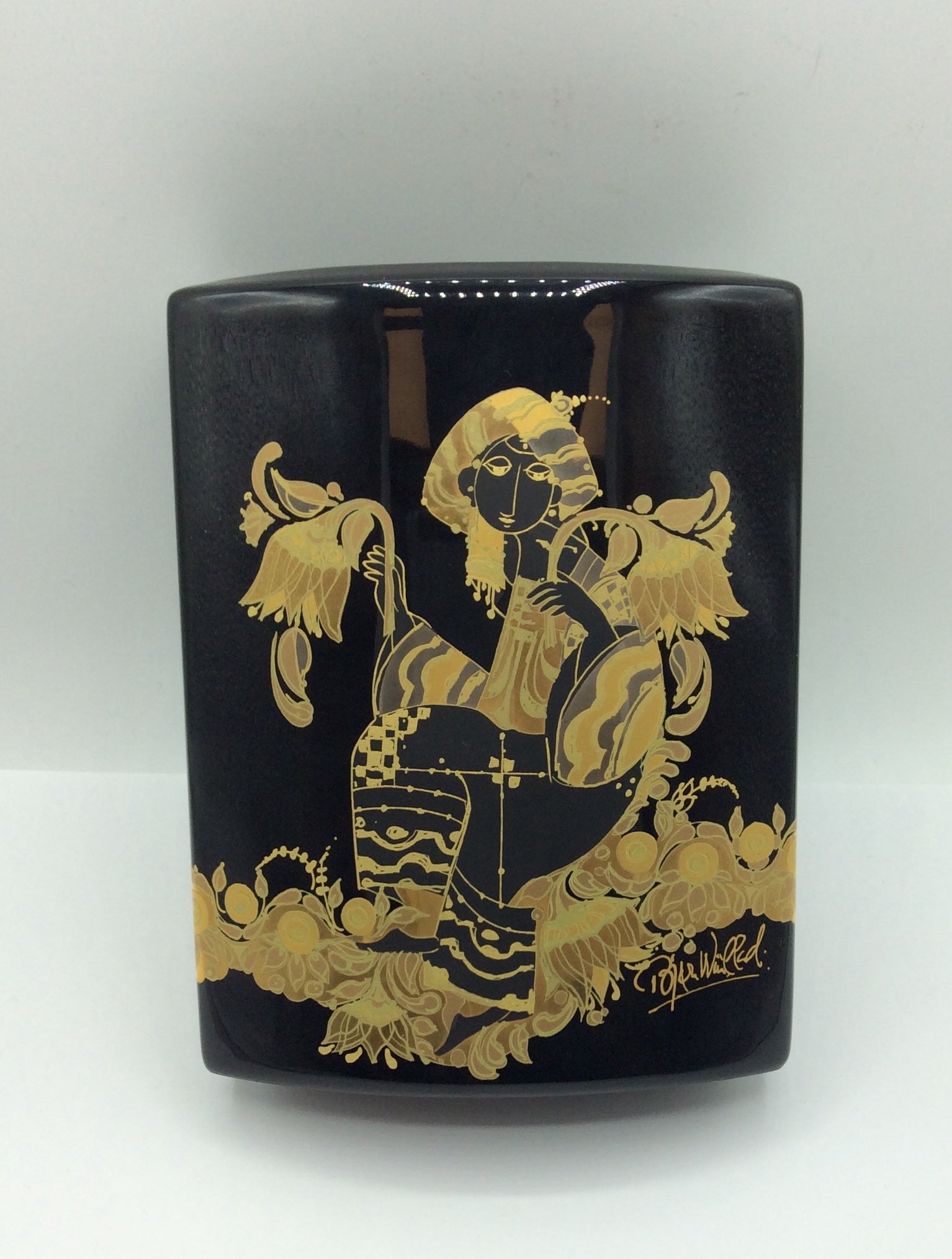 Rosenthal Vase von Bjørn Wiinblad Porcelaine Noire Höhe ca. 17cm