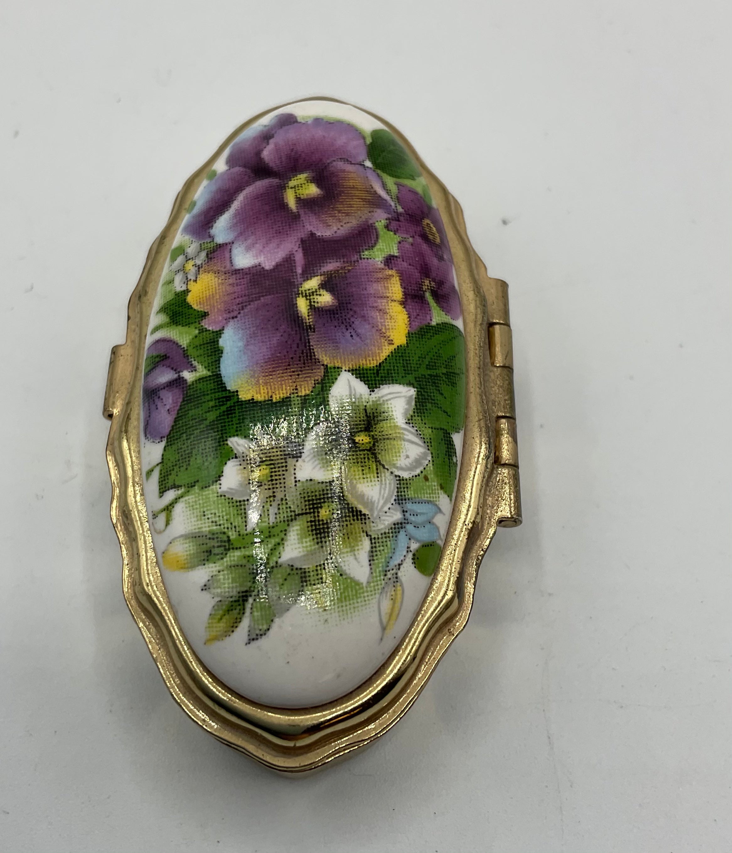 Pillendose, Goldfarbend mit zwei Fächern, und Spiegel, Pillen  Box