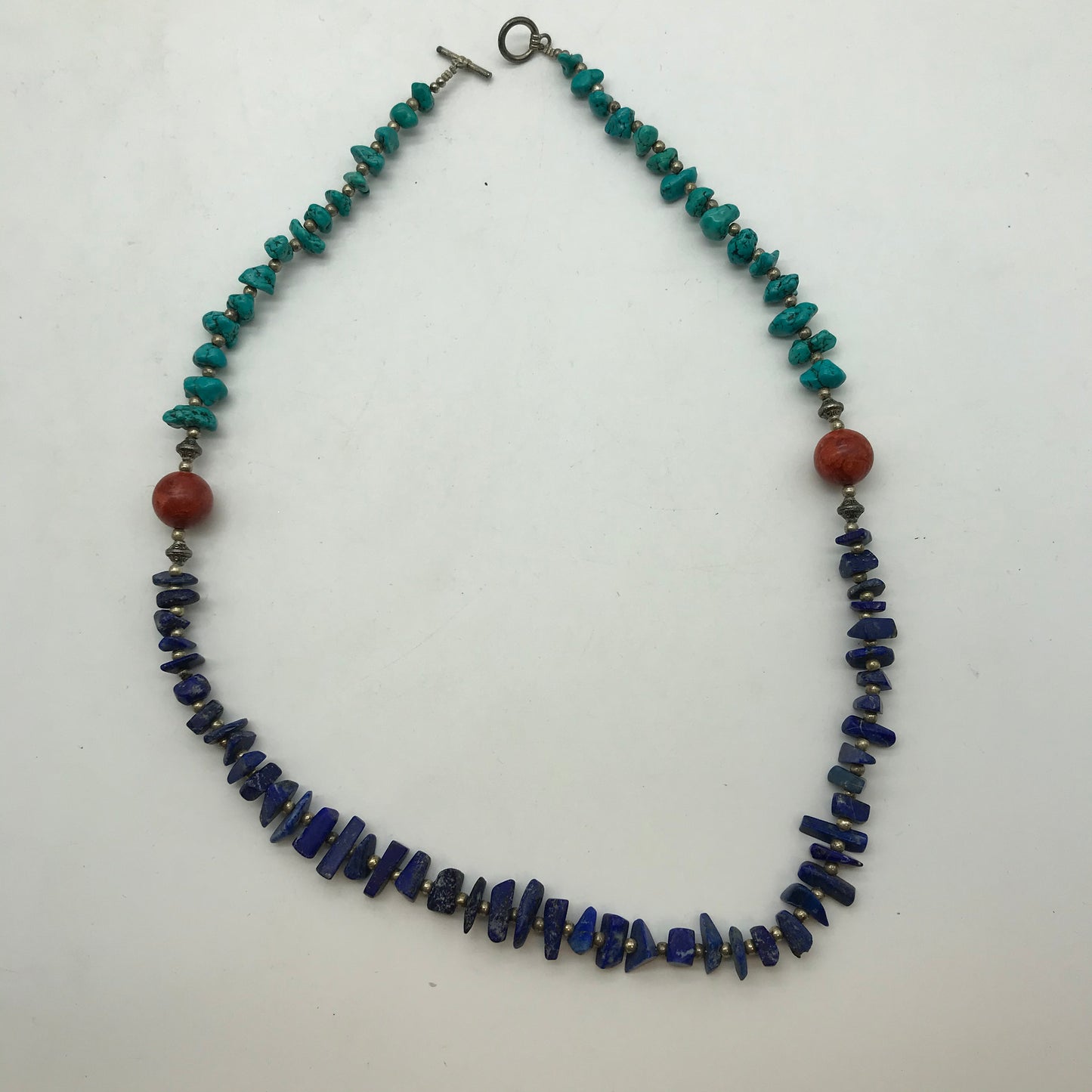 blaue, türkise, rote Modeschmuck Steinkette, mit Silberfarbenen Verschluss,