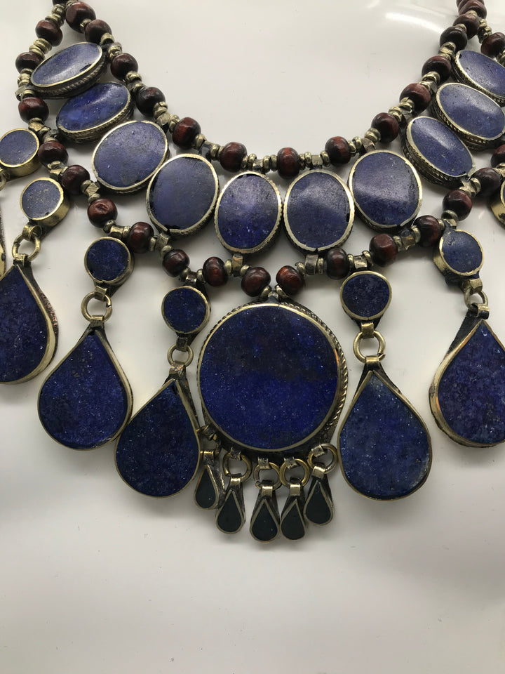 Statement Kette, Modeschmuck, königsblau, silber und rotfarbend, Tropfenform