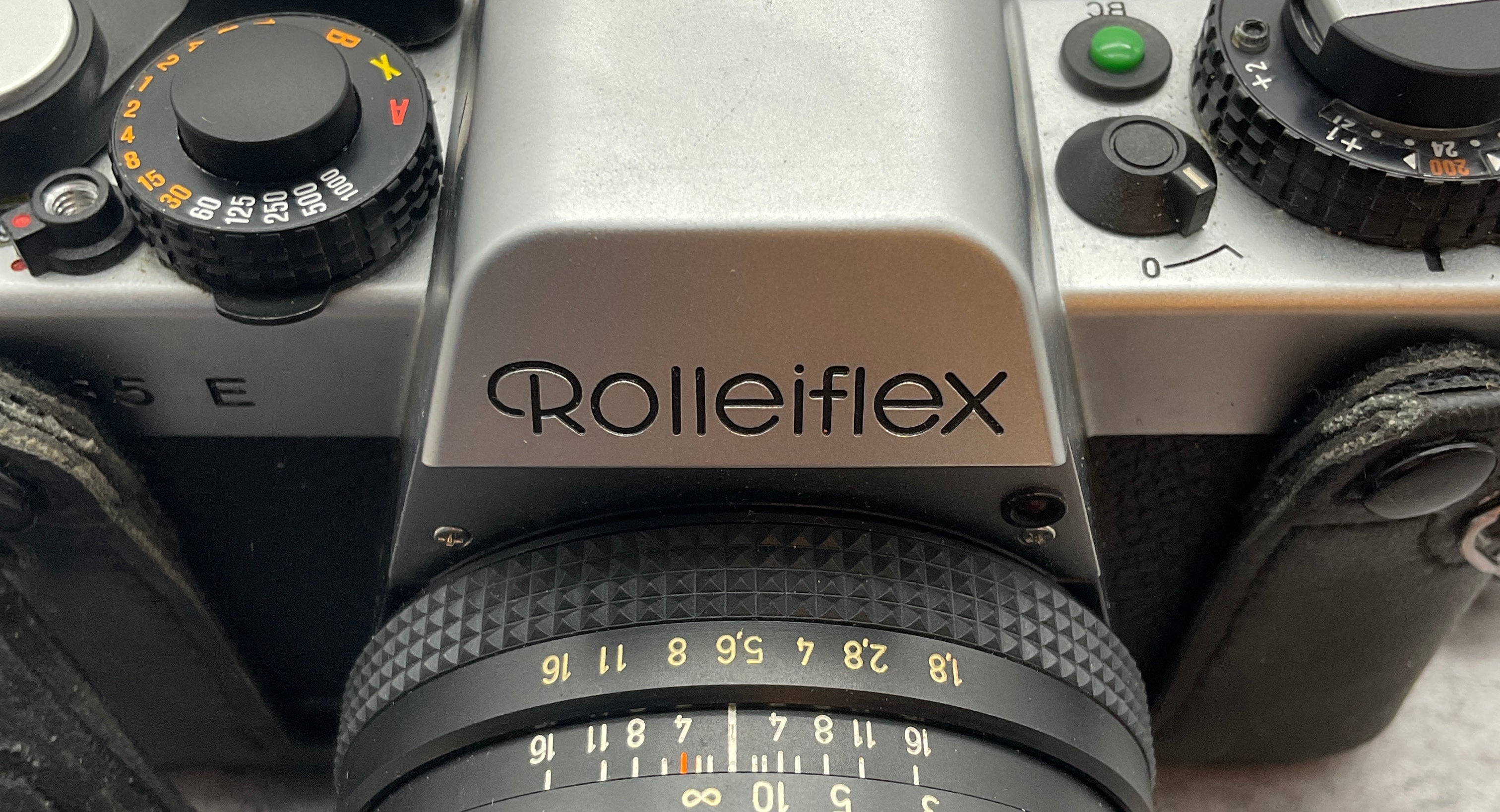 ROLLEIFLEX SL35 mit Rollei-HTF Planar 1.8/50, 1224335 mit Etui
