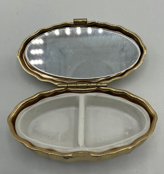 Pillendose, Goldfarbend mit zwei Fächern, und Spiegel, Pillen  Box