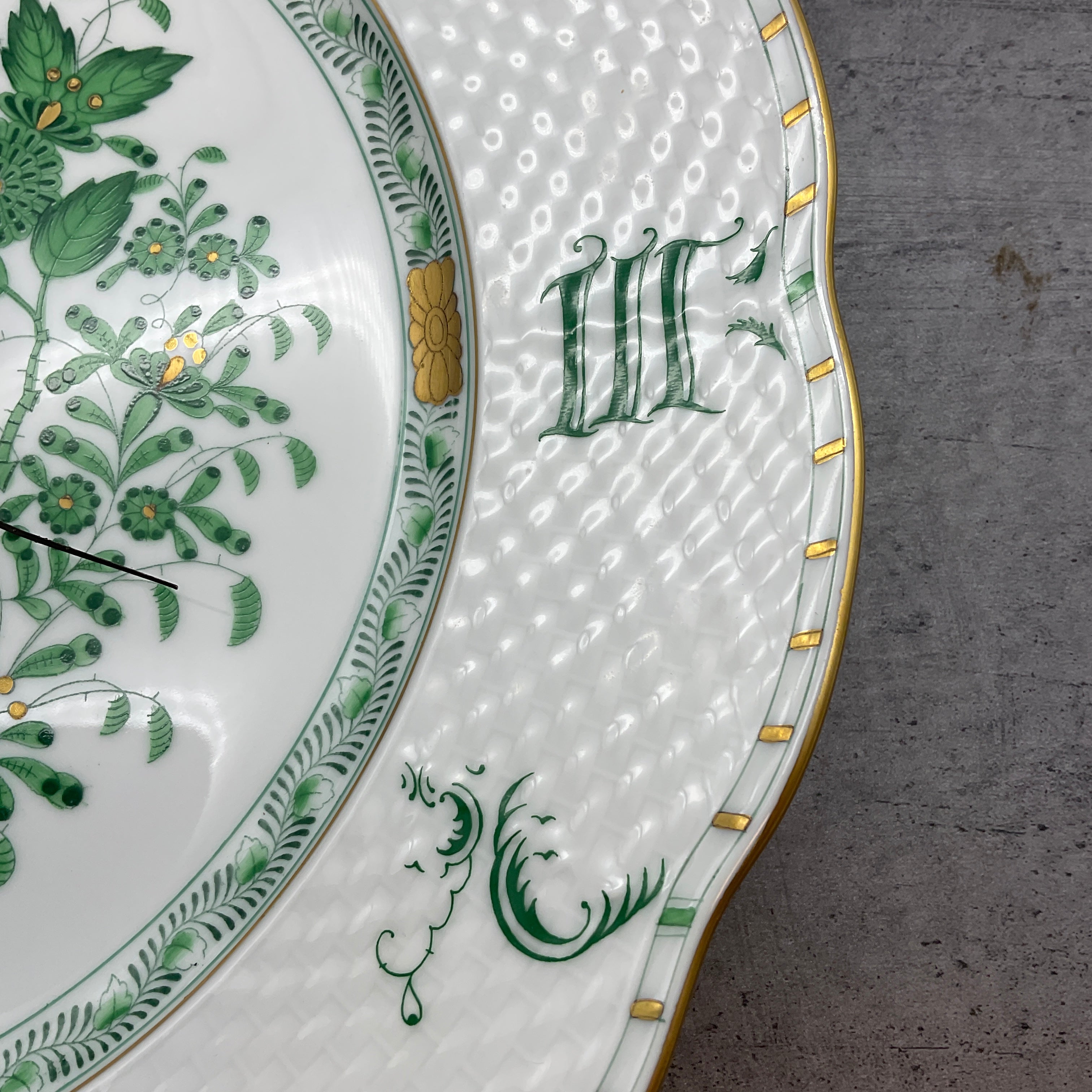 Porzellan Uhr, Herend Indisch Grün, Wanduhr Indian Basket Fleur des Indes