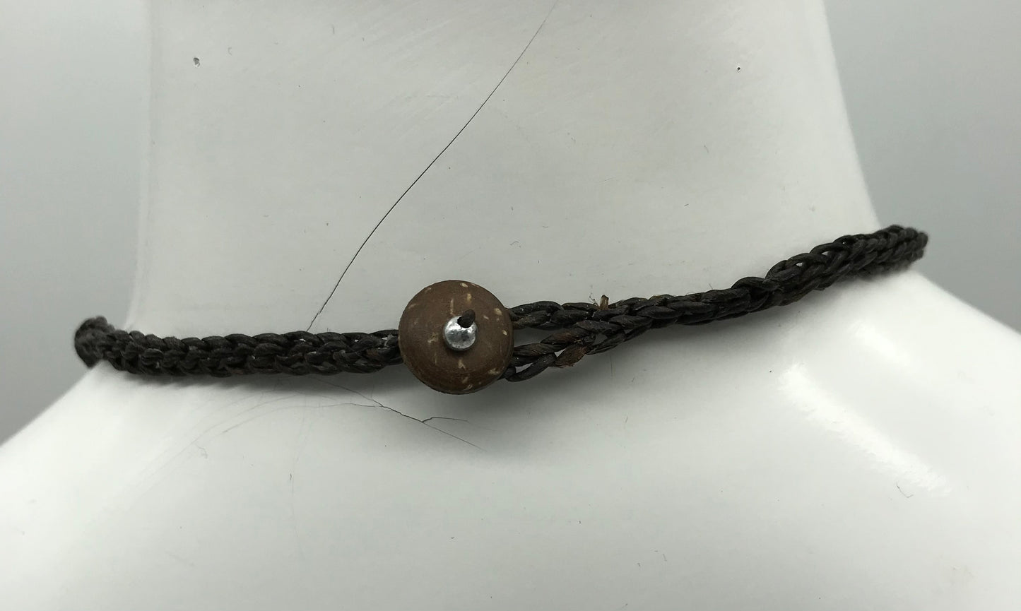 Kette aus Stoff mit Türkisen Steinchen
