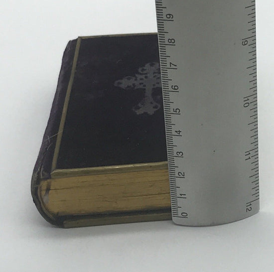 Lehr- und Gebetbuch für kath. Jünglinge und Jungfrauen Samteinband