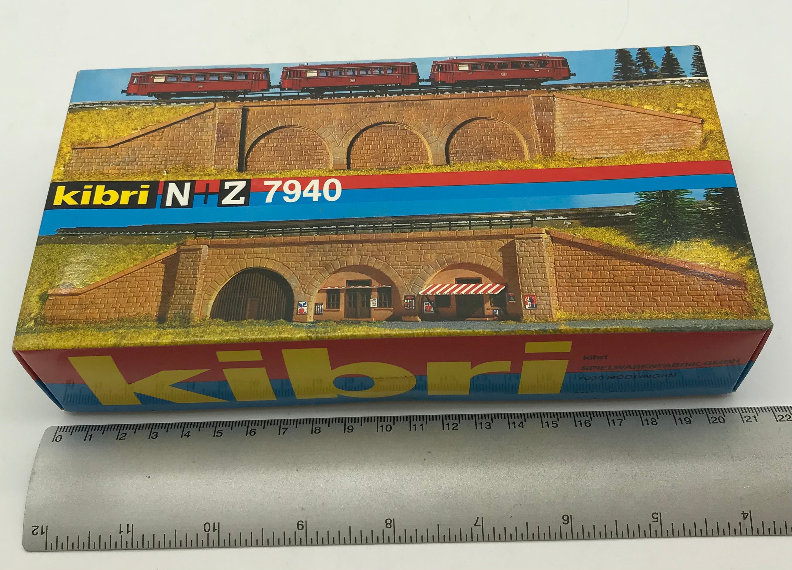 Kibri 7940 Arkadenstücke mit Flügelmauern Spur N