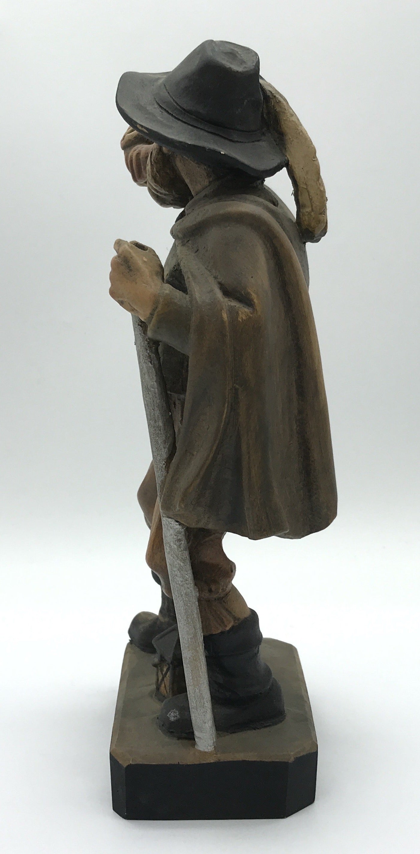 Handgeschnitzte Holzfigur Bergwanderer mit Horn, bemalt, Rothenburg, 25 cm