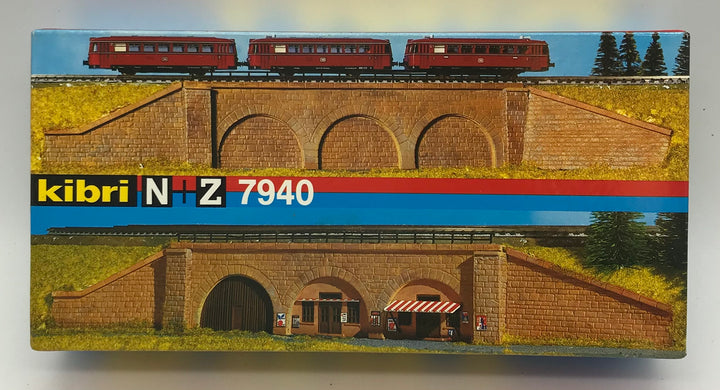 Kibri 7940 Arkadenstücke mit Flügelmauern Spur N